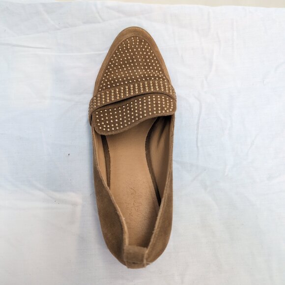 Crown Vintage Tan Suede Studded Loafers, Size 9 - Picture 8 of 10